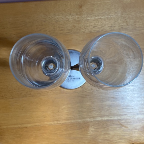 Moet & Chandon Champagne Flute Glasses and Stand - Picture 5 of 6